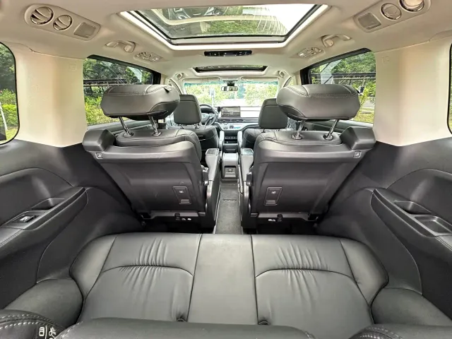 Honda Elysion — Фото автомобиля 22