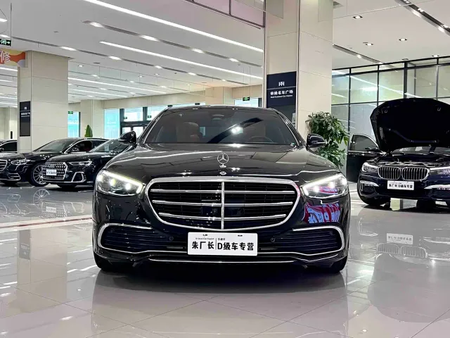 Mercedes-Benz S-Class — Фото автомобиля 2