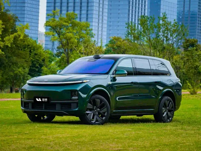 Li Auto L9 — Фото автомобиля 4