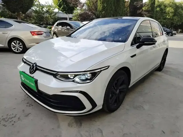 Фотография автомобиля — Volkswagen Golf