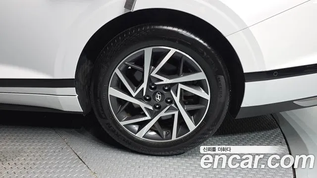 Hyundai Grandeur GN7 — Фото автомобиля 6