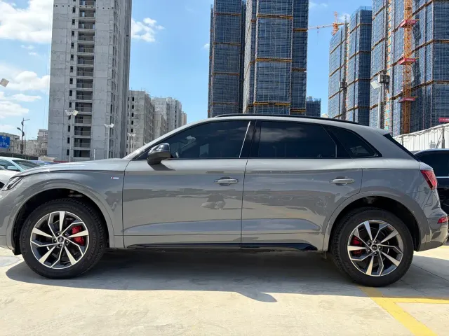 Audi Q5L — Фото автомобиля 4