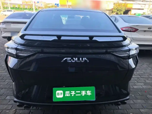 Dongfeng Yixuan — Фото автомобиля 5