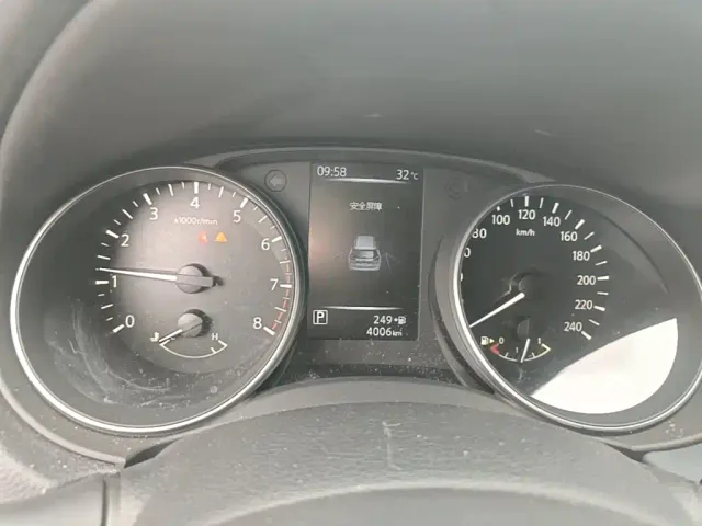 Nissan X-Trail — Фото автомобиля 11