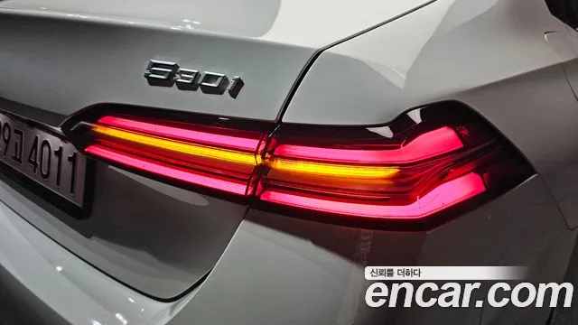 BMW 5 Series G60 — Фото автомобиля 8