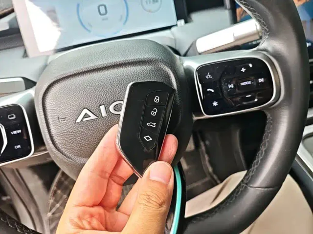 GAC Aion Y — Фото автомобиля 8