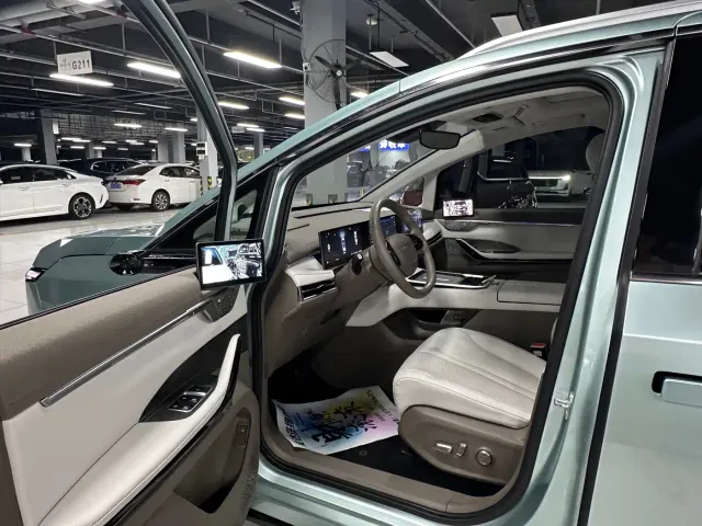Maxus Dajia 7 — Фото автомобиля 10