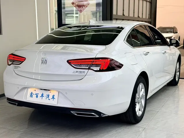 Buick Regal — Фото автомобиля 9