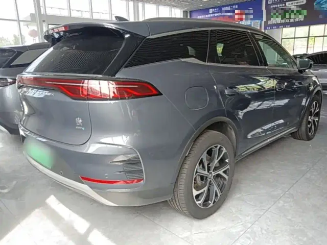BYD Tang — Фото автомобиля 6