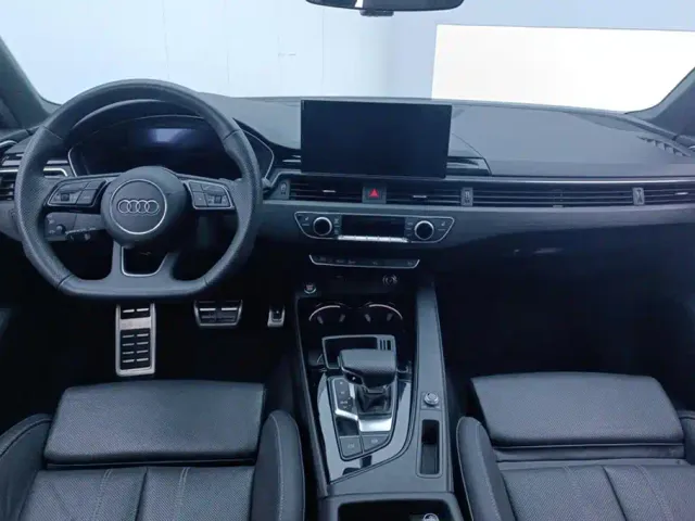 Audi A4L — Фото автомобиля 12