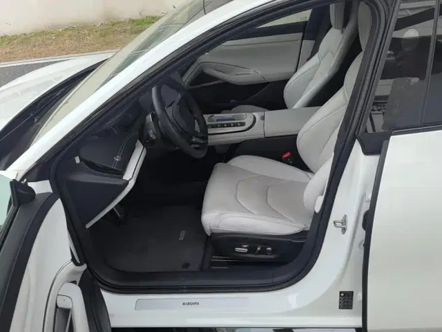 Xiaomi SU7 — Фото автомобиля 9