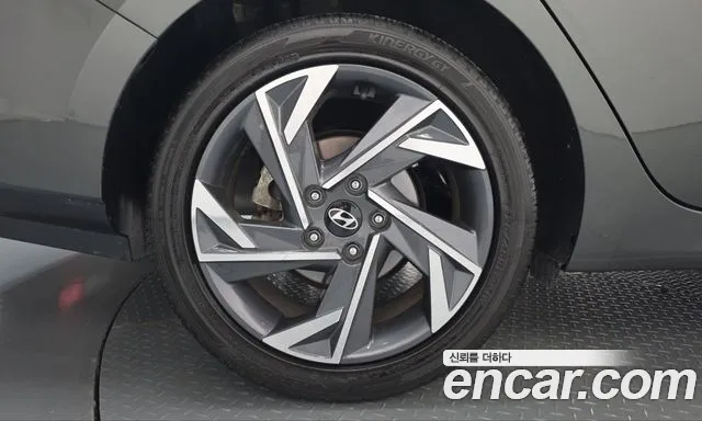 Hyundai Avante — Фото автомобиля 5
