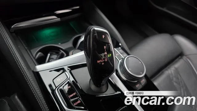 BMW 5 Series G30 — Фото автомобиля 9