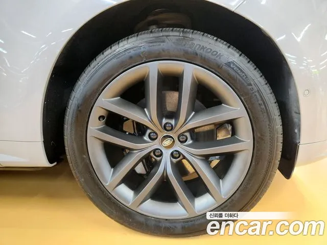 Land Rover Range Rover Sport — Фото автомобиля 3