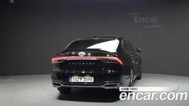 Hyundai Grandeur Grandeur (New) — Фото автомобиля 4
