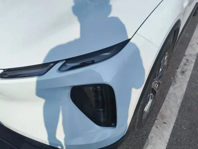 Nio EC6 — Фото автомобиля 5