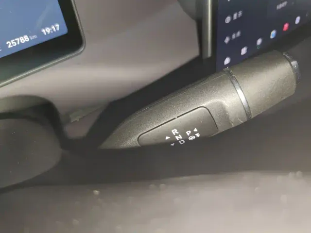 Leapmotor C10 — Фото автомобиля 10