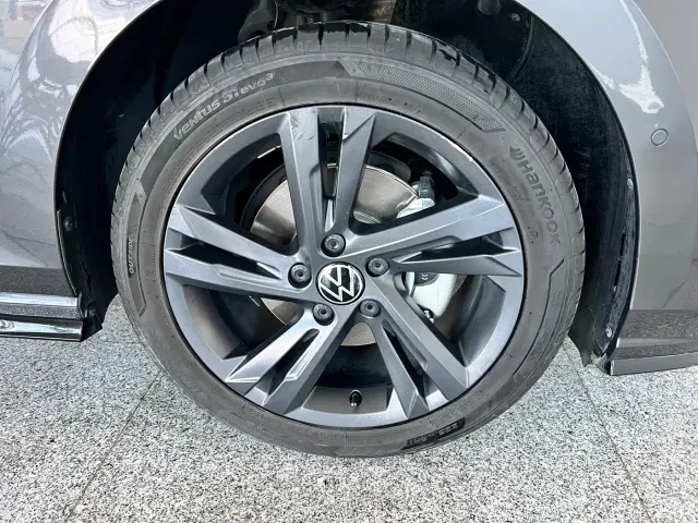 Volkswagen Golf — Фото автомобиля 10