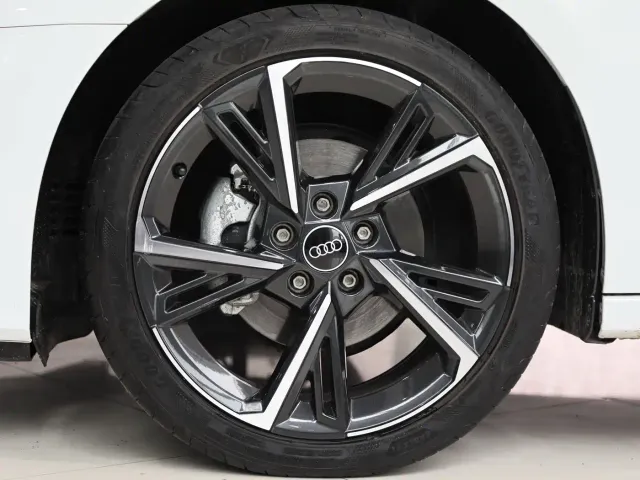 Audi A3 — Фото автомобиля 4