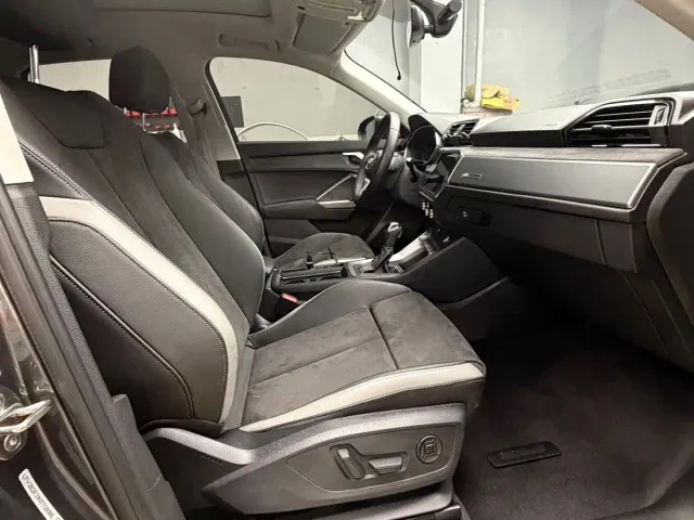 Audi Q3 — Фото автомобиля 11
