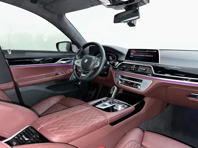 BMW 7 Series — Фото автомобиля 20