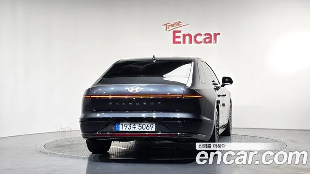 Фотография автомобиля — Hyundai Grandeur