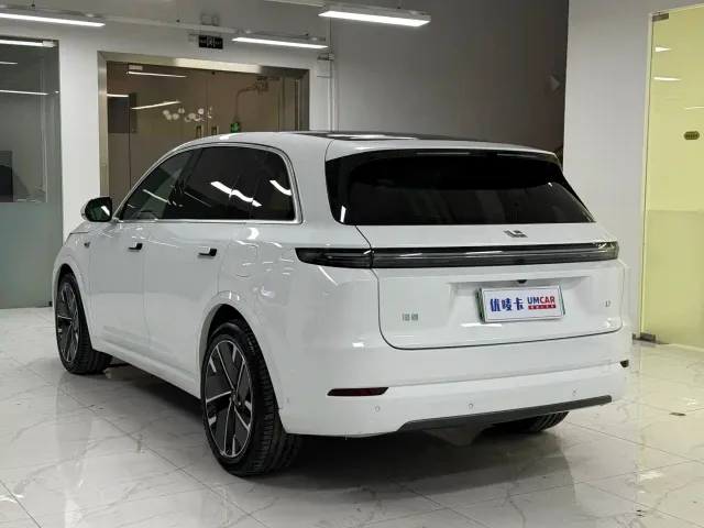 Li Auto L7 — Фото автомобиля 4