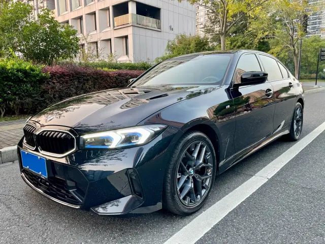 Фотография автомобиля — BMW 3 Series