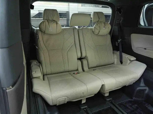 Toyota Alphard — Фото автомобиля 15