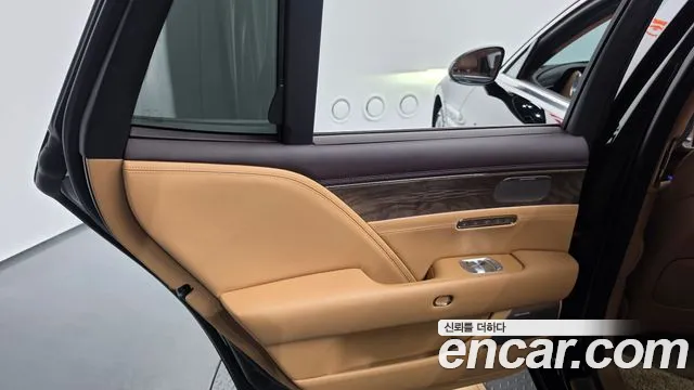 Genesis G90 — Фото автомобиля 20