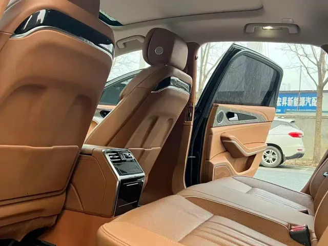 Hongqi H9 — Фото автомобиля 14