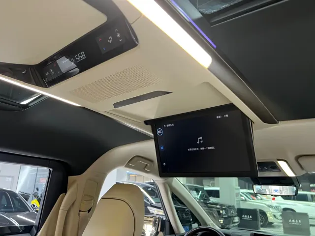 Toyota Alphard — Фото автомобиля 16