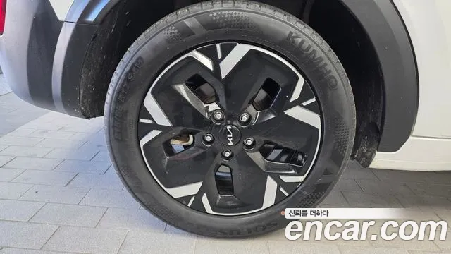 Kia Niro — Фото автомобиля 5