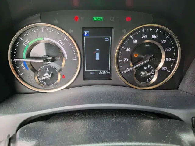 Toyota Alphard — Фото автомобиля 9