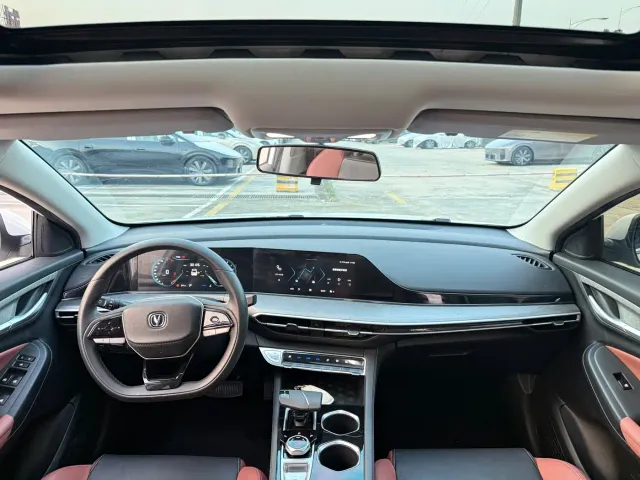 Changan Eado — Фото автомобиля 12
