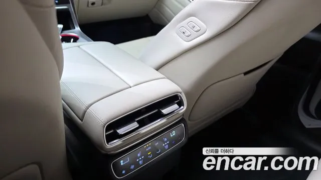 Genesis GV80 — Фото автомобиля 27