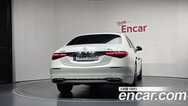 Mercedes-Benz S-Class — Фото автомобиля 4