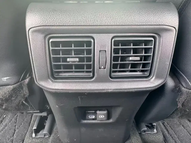 Toyota Wildlander — Фото автомобиля 11
