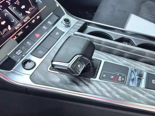 Audi A7L — Фото автомобиля 8