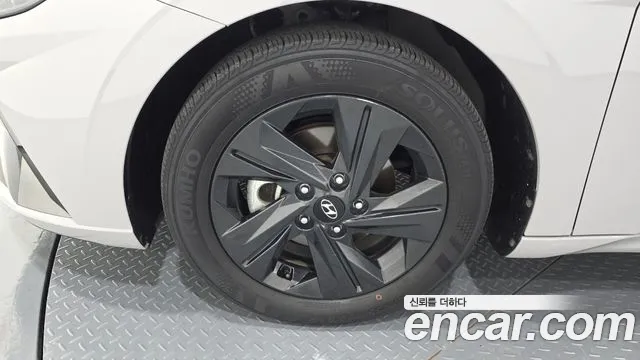 Hyundai AVANTE Avante (CN7) — Фото автомобиля 5