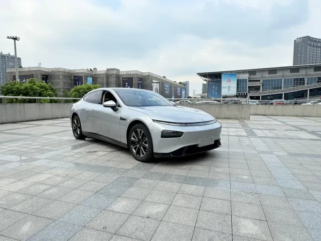 Xpeng P7 — Фото автомобиля 3