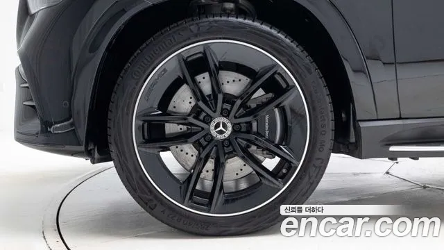 Mercedes-Benz GLE-Class — Фото автомобиля 5
