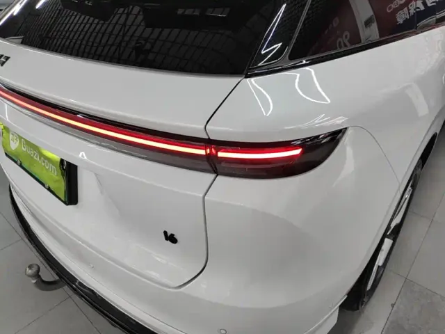 Li Auto i6 — Фото автомобиля 7