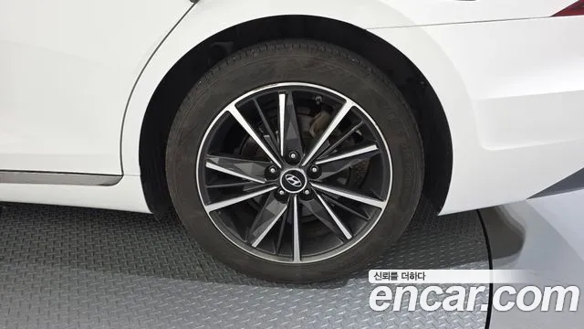 Hyundai Grandeur Grandeur (New) — Фото автомобиля 6