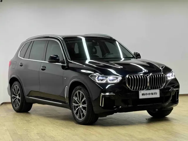 BMW X5 — Фото автомобиля 3