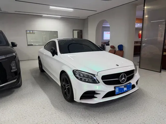 Mercedes-Benz C-Class — Фото автомобиля 3