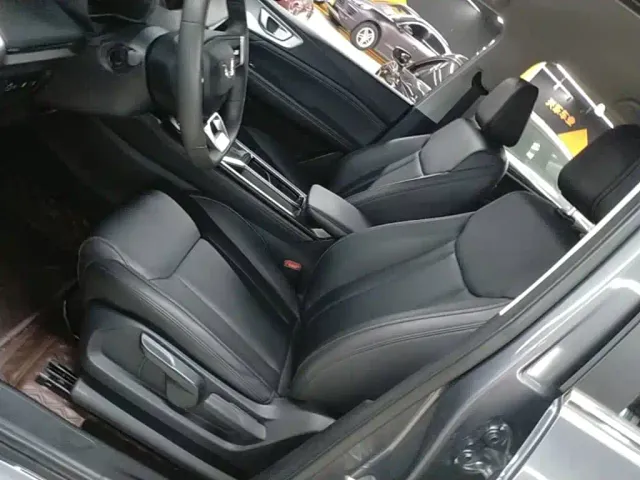 Wuling Jiachen — Фото автомобиля 14