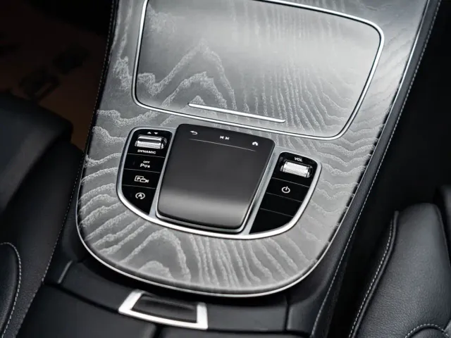 Mercedes-Benz CLS-Class — Фото автомобиля 16