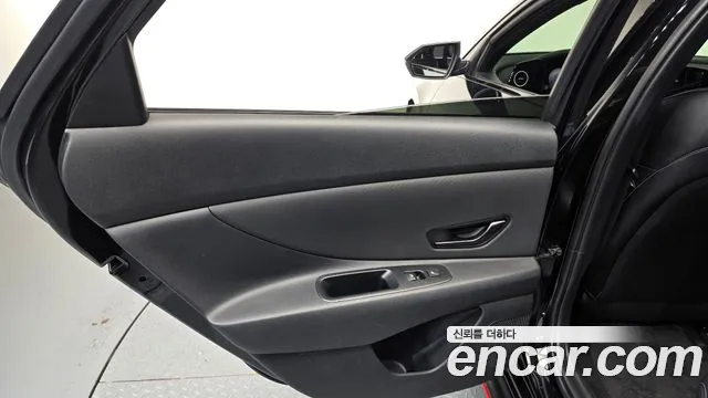 Hyundai AVANTE — Фото автомобиля 25