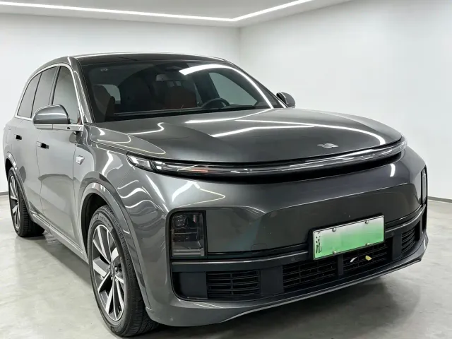 Li Auto L8 — Фото автомобиля 2